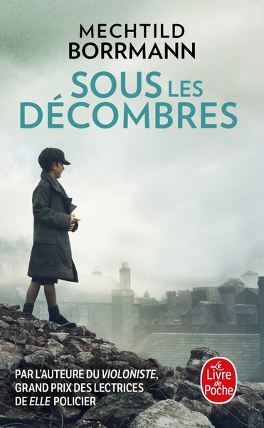 Sous les décombres